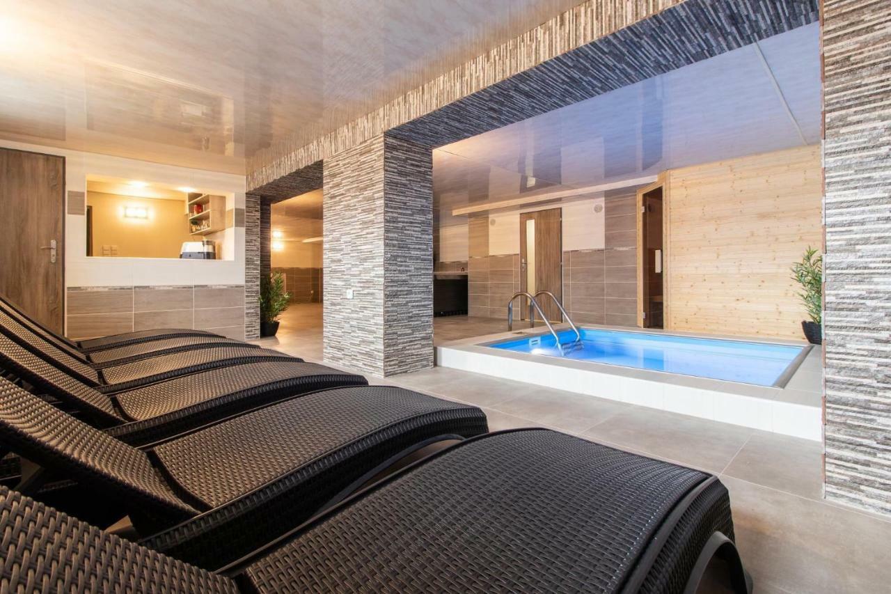 Restaurace Penzion Pod Sumarnikem Tvarozna Lhota Bagian luar foto
