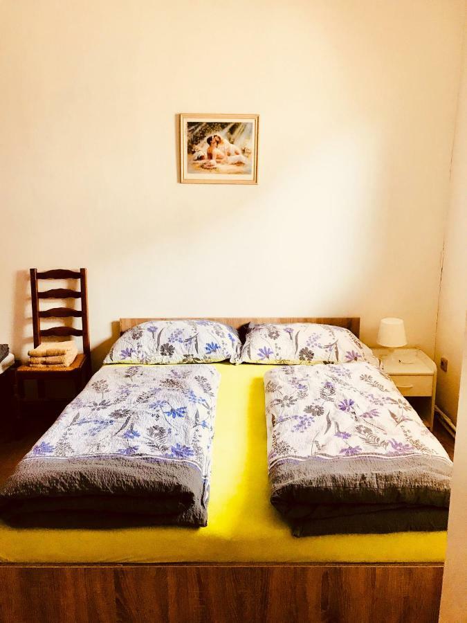 Restaurace Penzion Pod Sumarnikem Tvarozna Lhota Bagian luar foto
